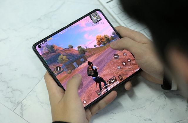 和平精英外挂【虎牙直装】人物透视 锁死自瞄 子弹追踪 雷达预警 掩体变色 物资显示 载具显示